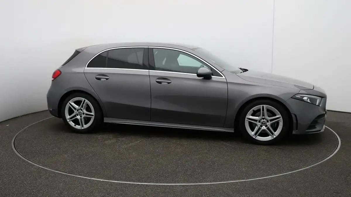 2019-mercedes-benz-a-class-20d-a200d-amg-line-hatchback-5d-big-45