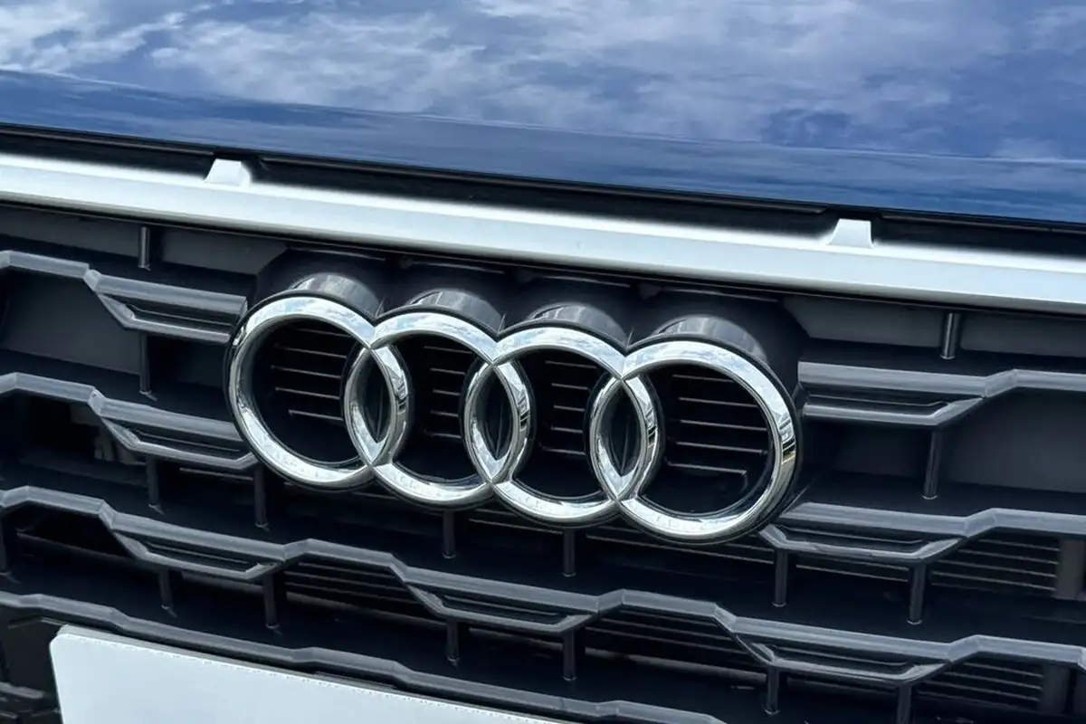 2025-audi-q2-15-35-tfsi-s-line-big-26