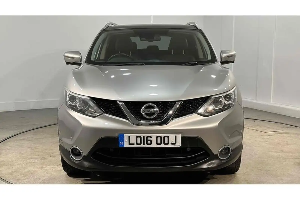 2016-nissan-qashqai-12-dig-t-tekna-xtronic-cvt-big-2