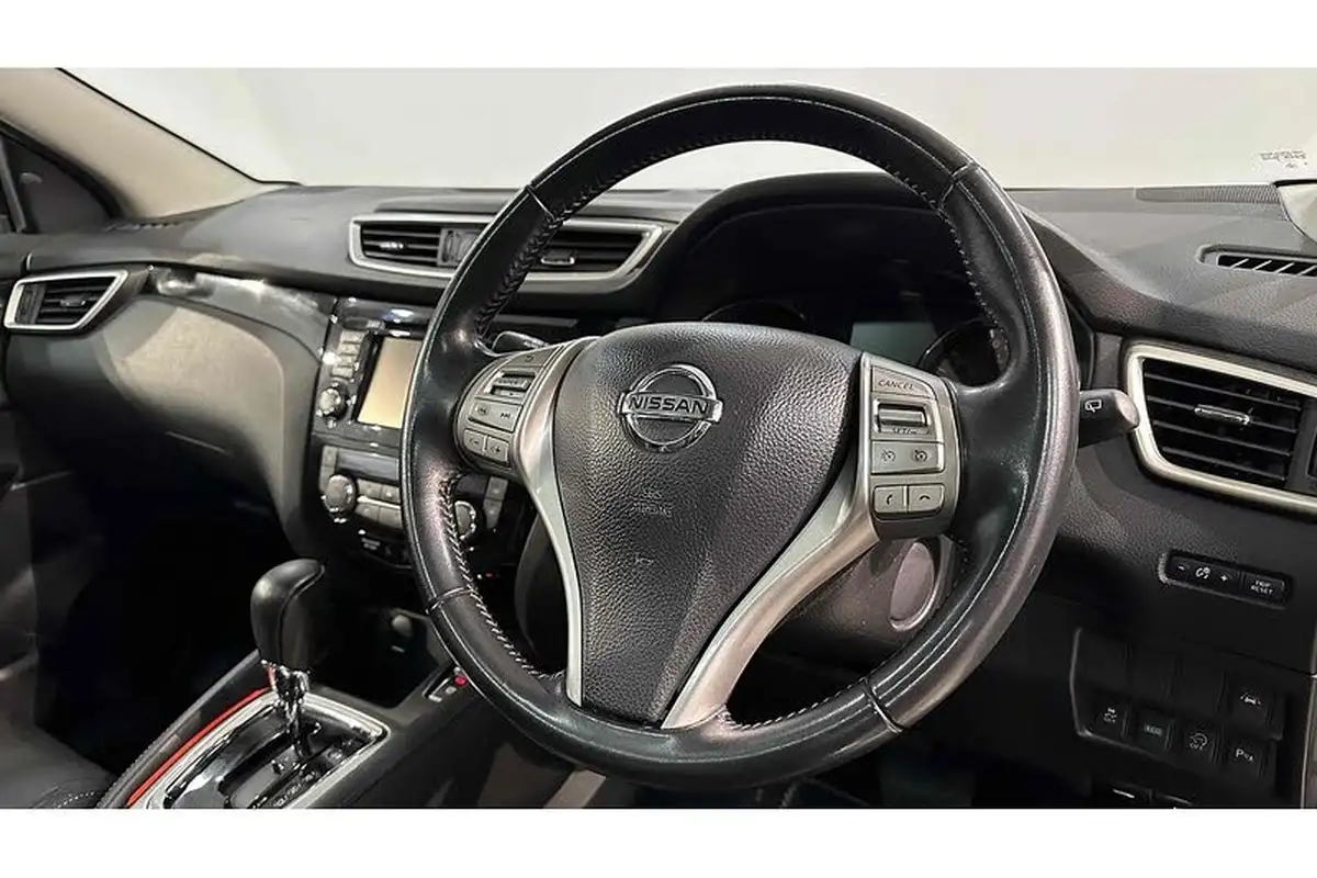 2016-nissan-qashqai-12-dig-t-tekna-xtronic-cvt-big-30