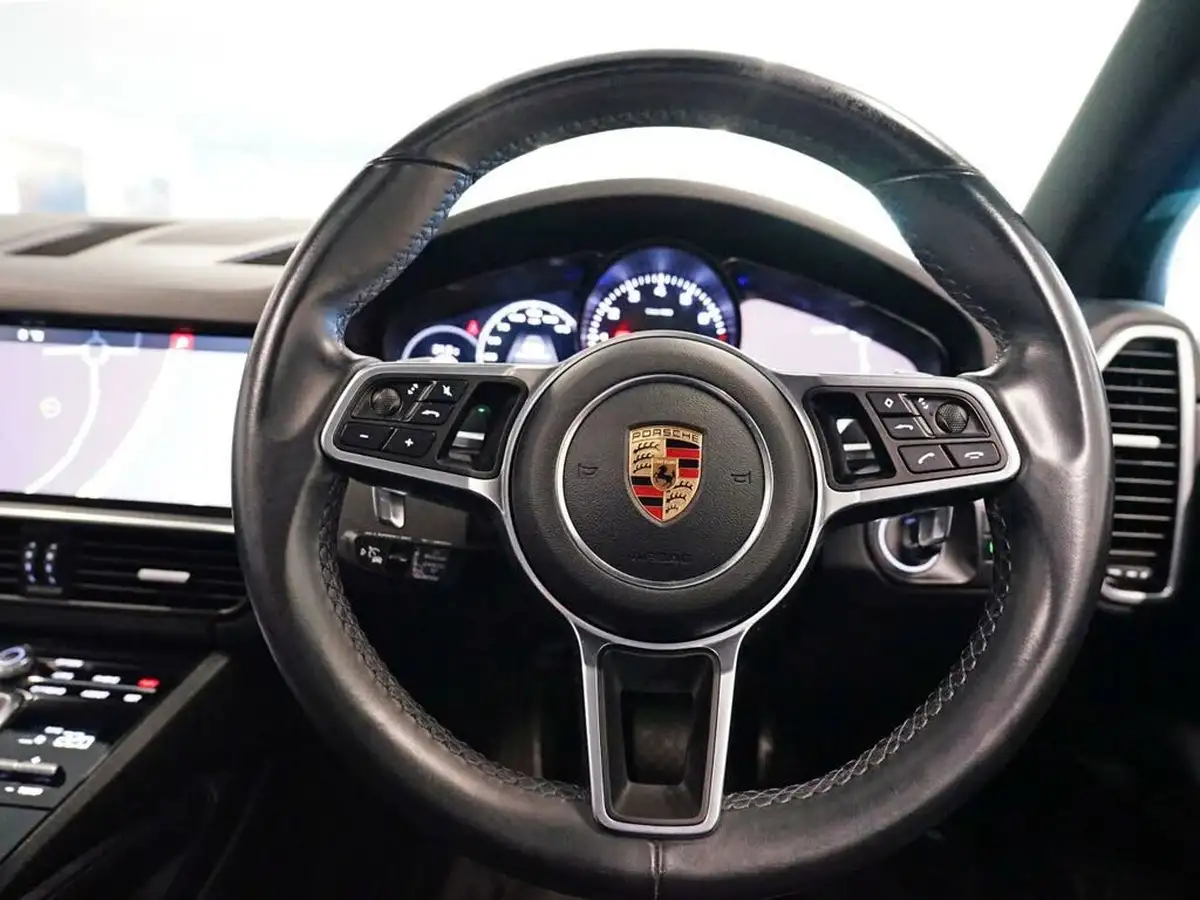 2019-porsche-cayenne-30-v6-coupe-big-35