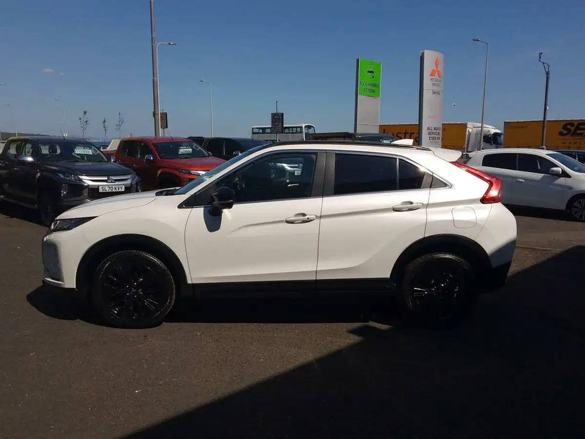 2020-mitsubishi-eclipse-cross-15-black-big-5