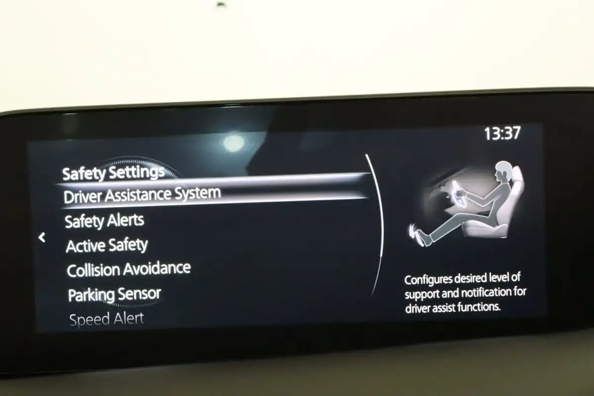 2022-mazda-mazda3-20-se-l-lux-122ps-hatchback-5d-big-33
