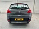 2012-peugeot-3008-crossover-16td-sportium-small-14
