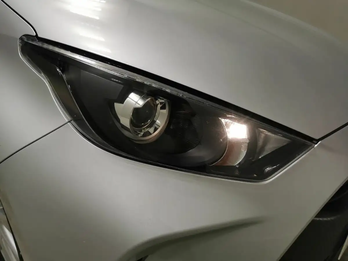 2021-toyota-yaris-15-vvt-i-icon-114bhp-hybrid-1490cc-e-cvt-big-25