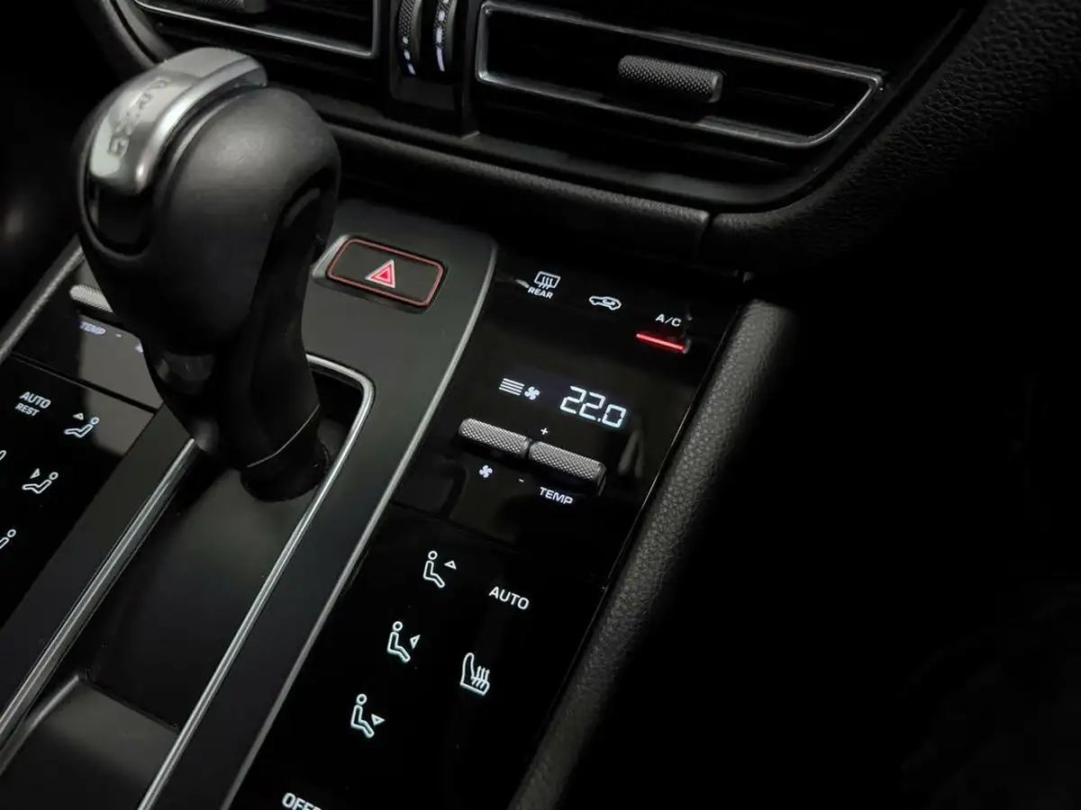 2022-porsche-macan-29-v6-s-big-51