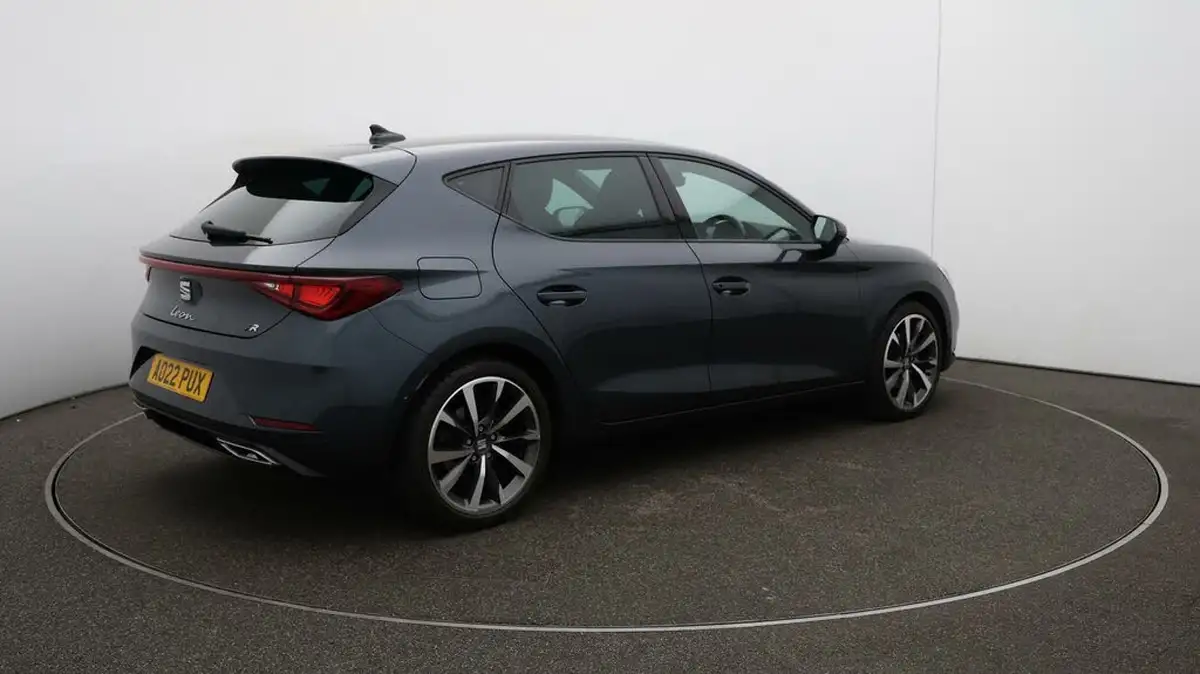 2022-seat-leon-big-53