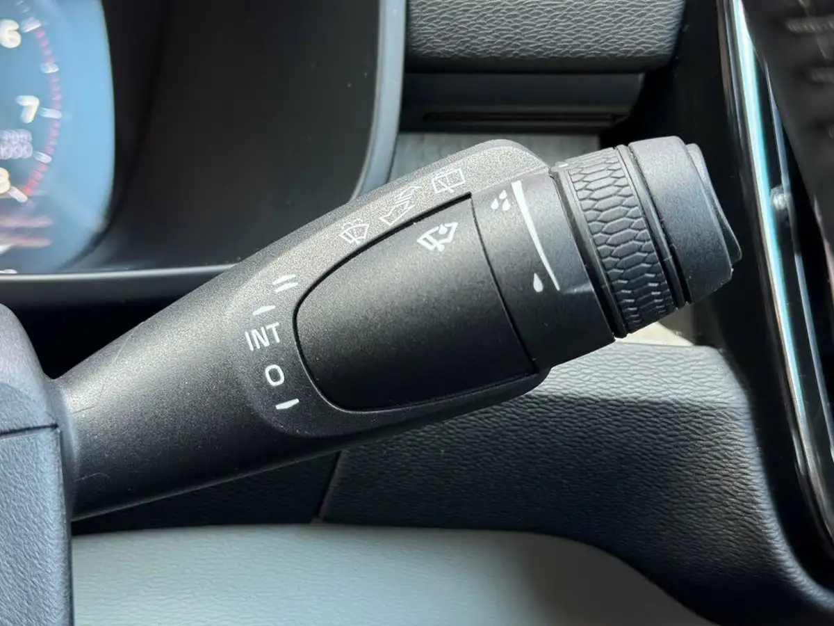 2019-volvo-xc40-20-t4-inscription-awd-big-18