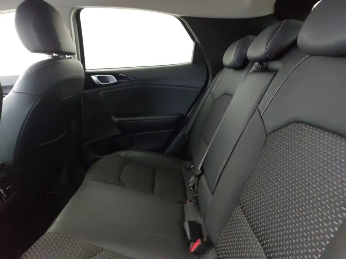 2021-kia-xceed-15-t-gdi-3-big-5