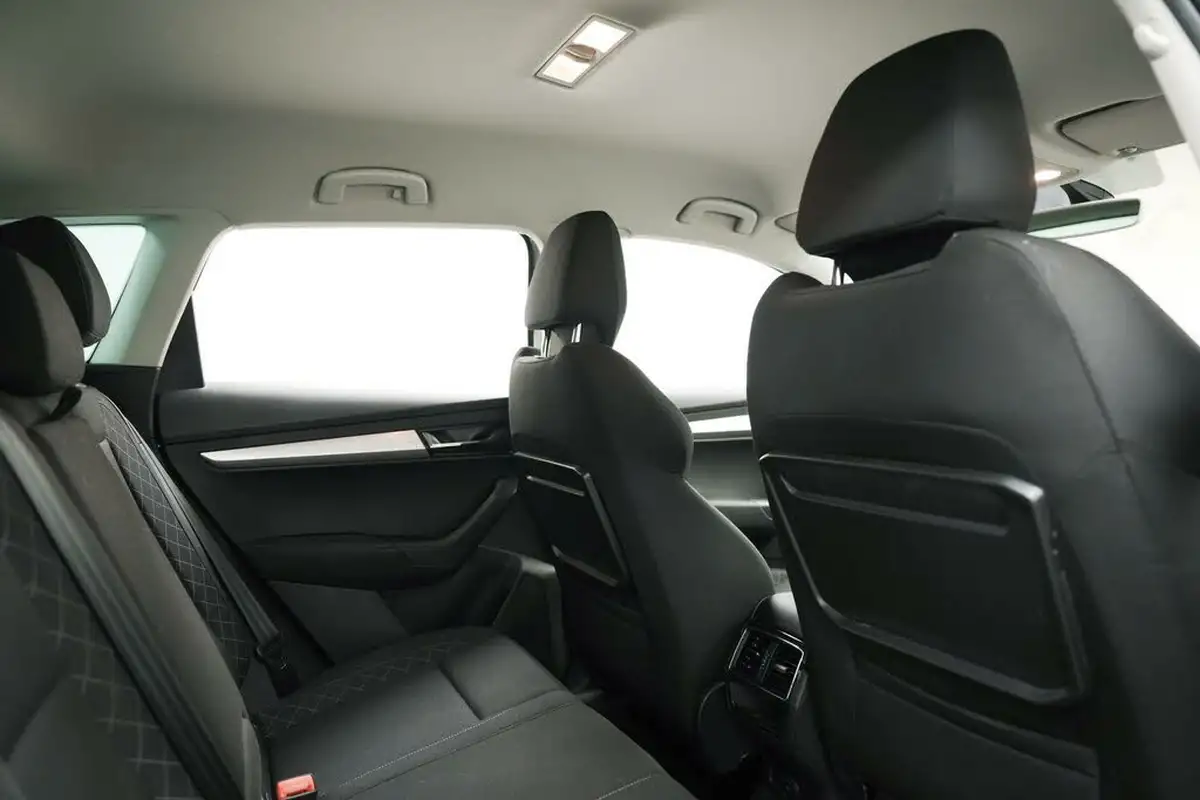 2020-skoda-karoq-10-tsi-se-technology-116ps-big-15