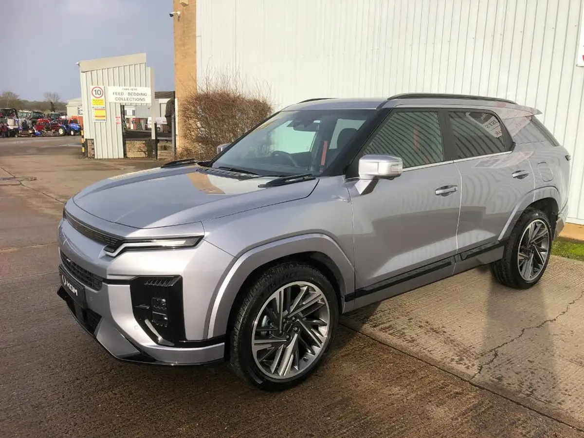 2025-kgm-ssangyong-actyon-15-k50-big-6