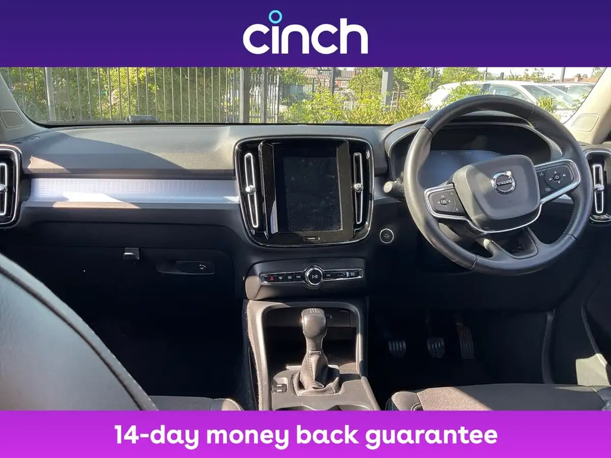 2019-volvo-xc40-15-t3-momentum-163bhp-big-14