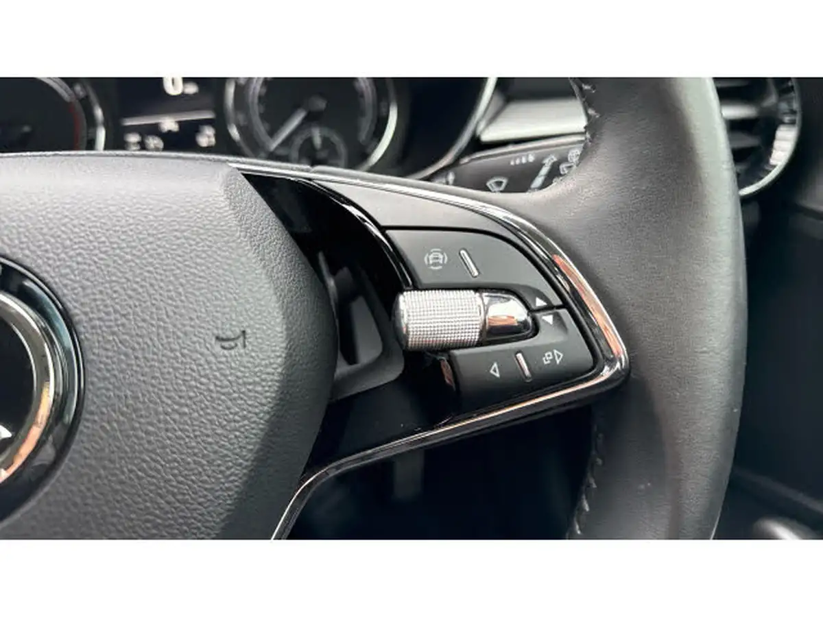 2022-skoda-fabia-10-tsi-se-l-109ps-hatchback-big-17