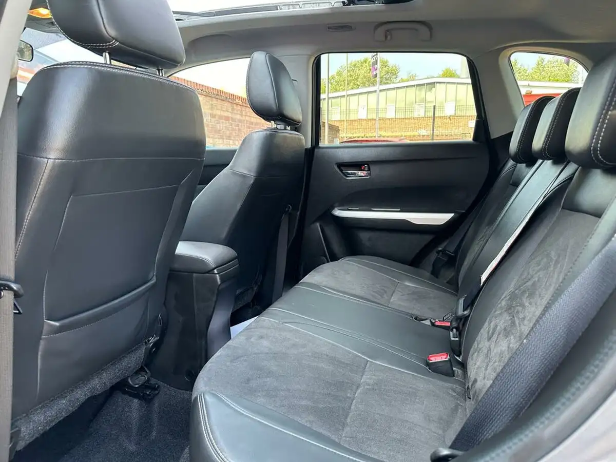 2017-suzuki-vitara-16ddis-sz5-allgrip-big-41
