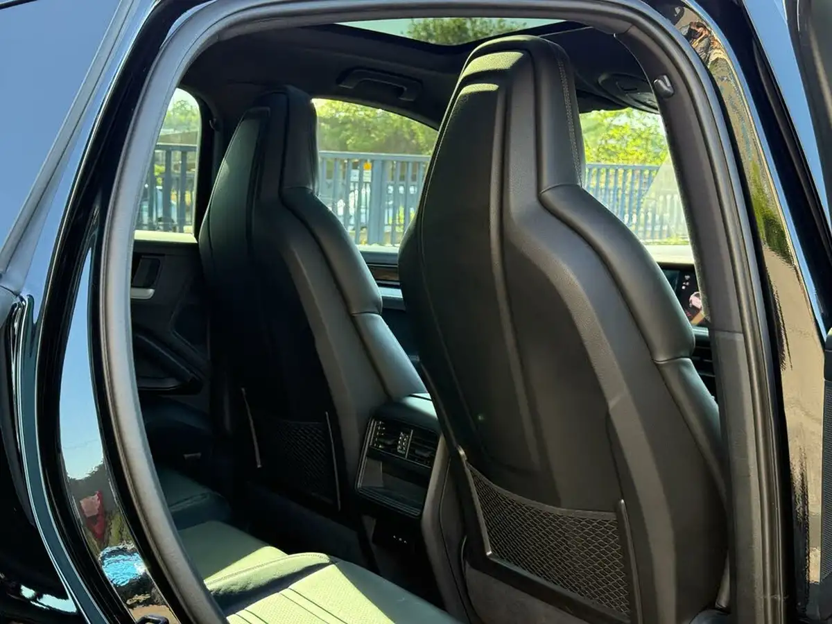 2024-porsche-cayenne-30-v6-353ps-coupe-big-35