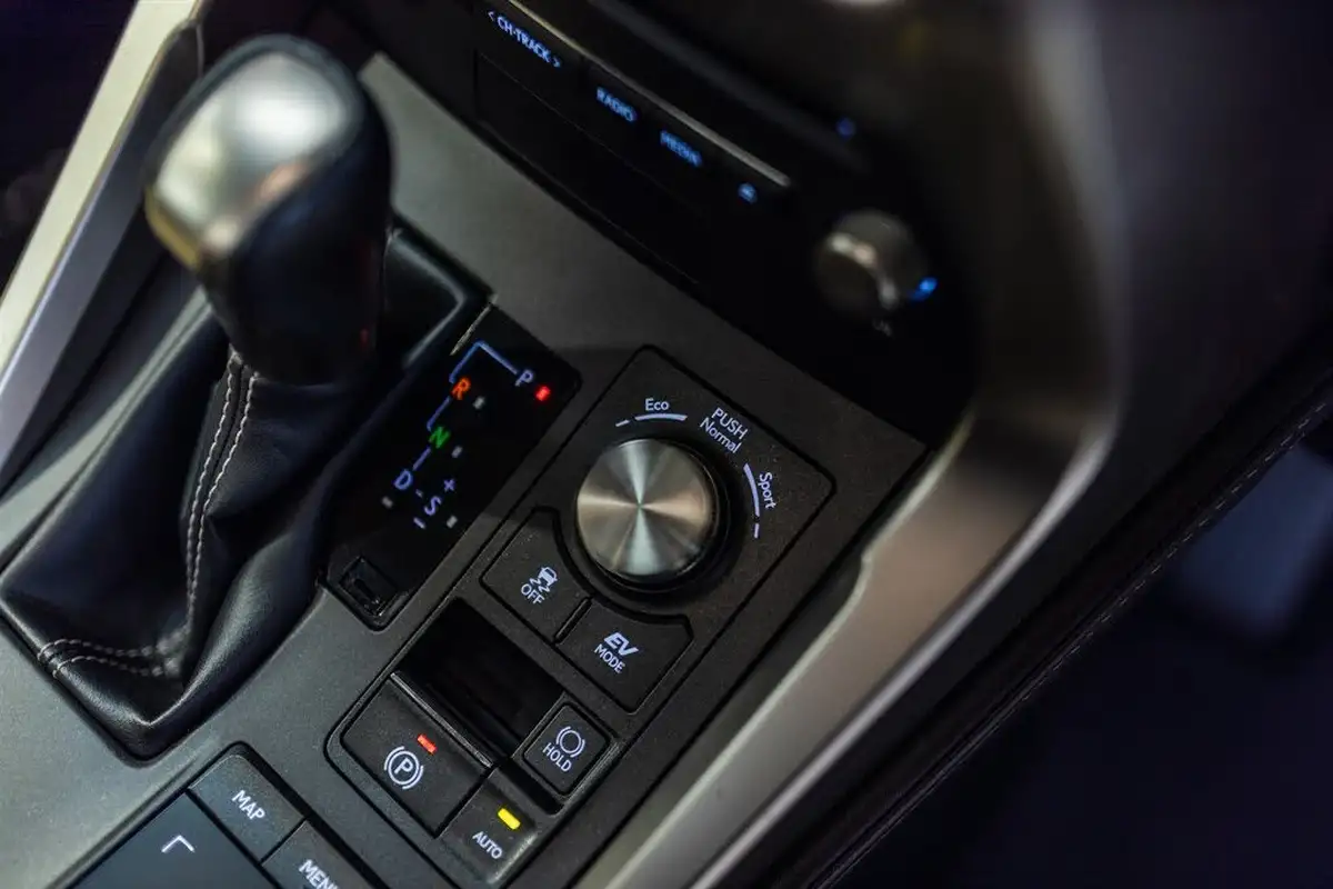 2019-lexus-nx-300h-25-nx-premium-pack-big-29