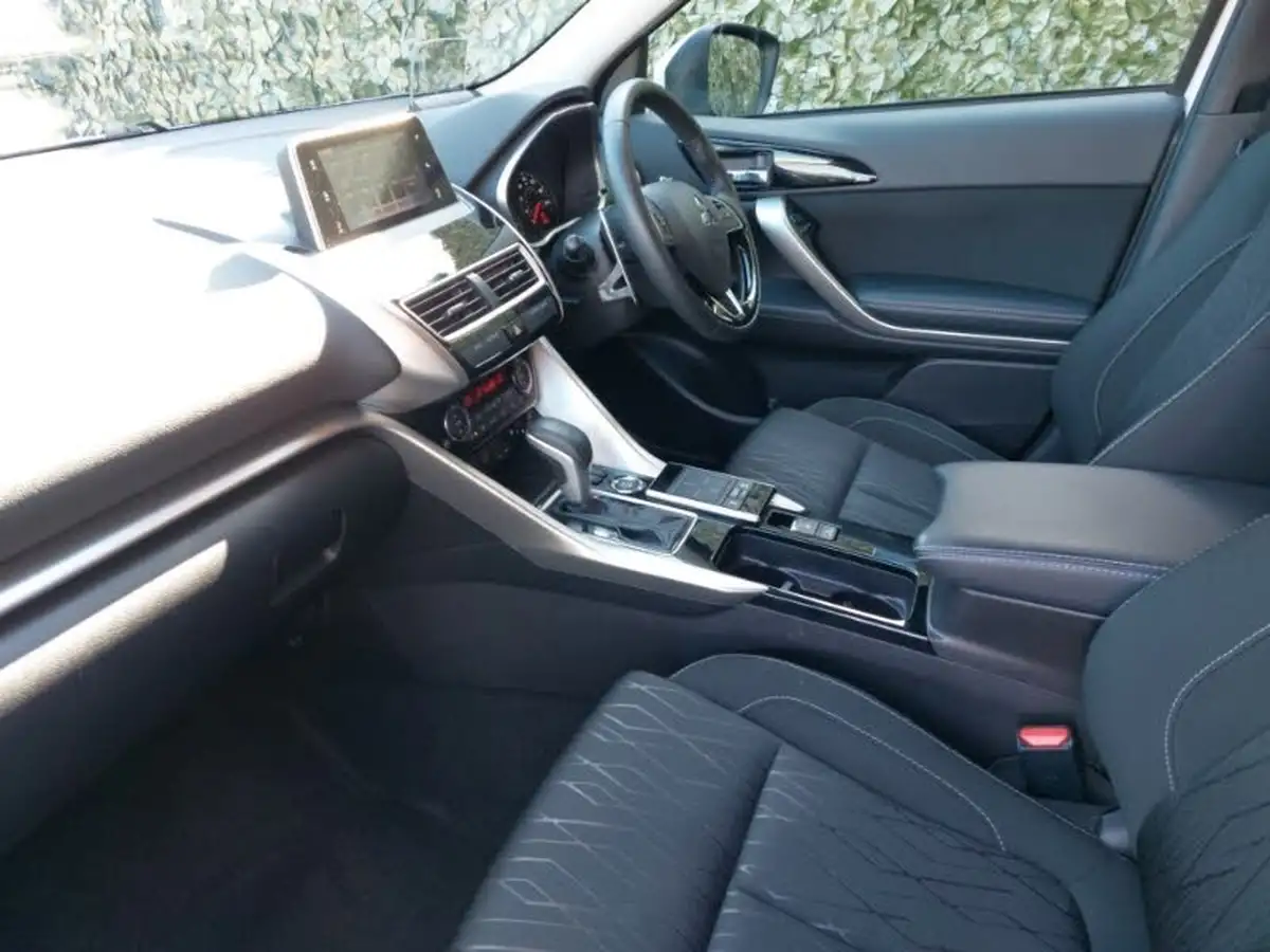 2020-mitsubishi-eclipse-cross-15-3-4wd-auto-big-4