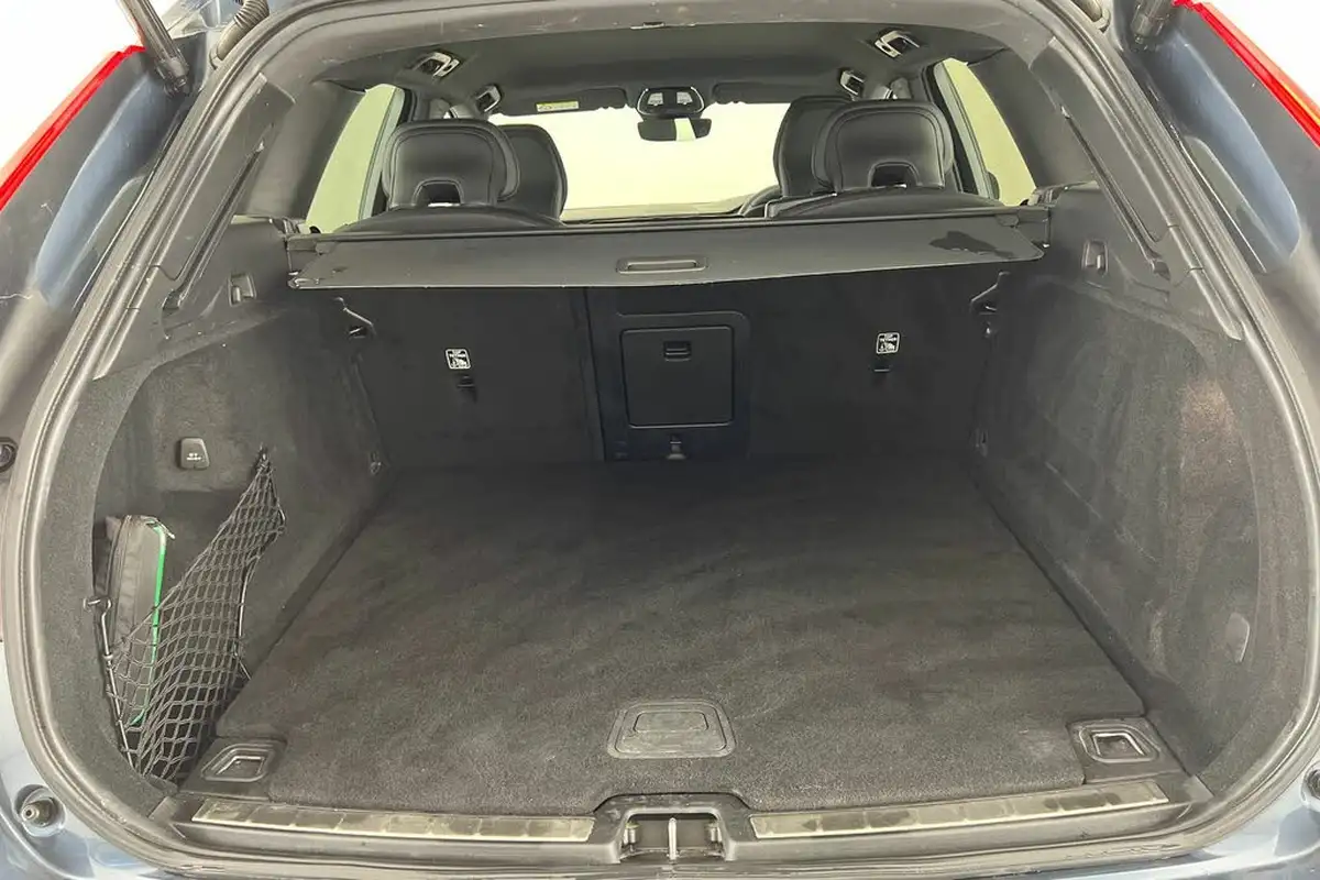 2021-volvo-xc60-20td-b4-r-design-awd-big-7
