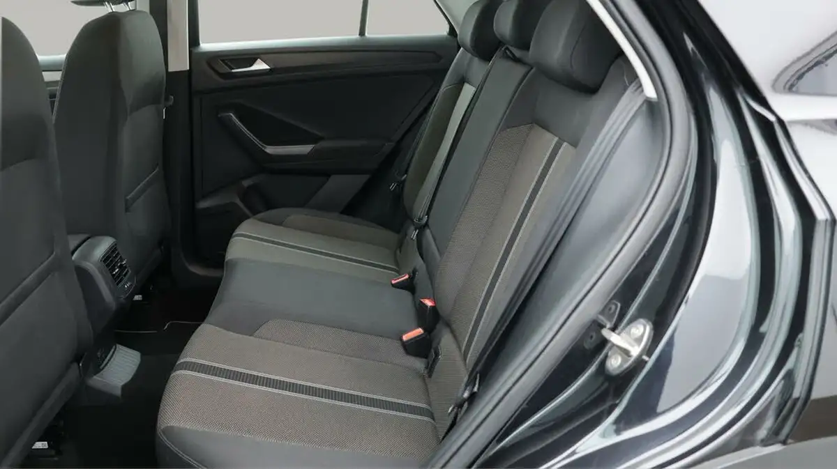 2020-volkswagen-t-roc-10-tsi-se-115ps-big-16