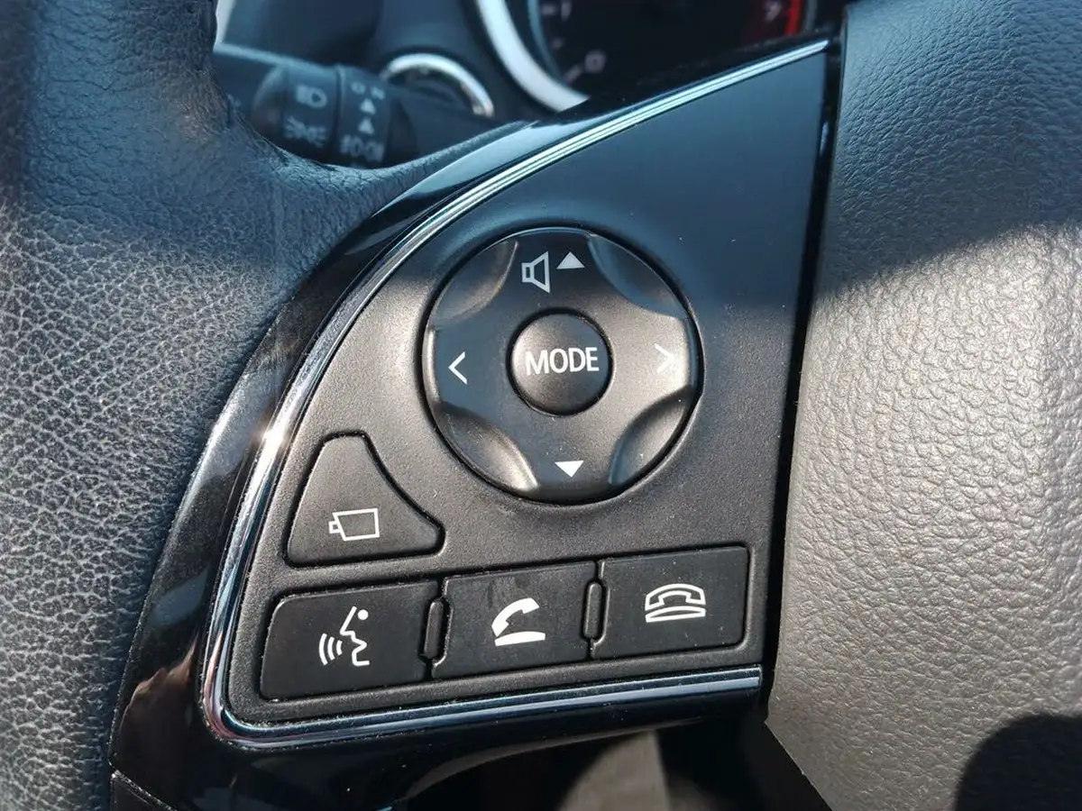 2020-mitsubishi-eclipse-cross-15-black-big-57