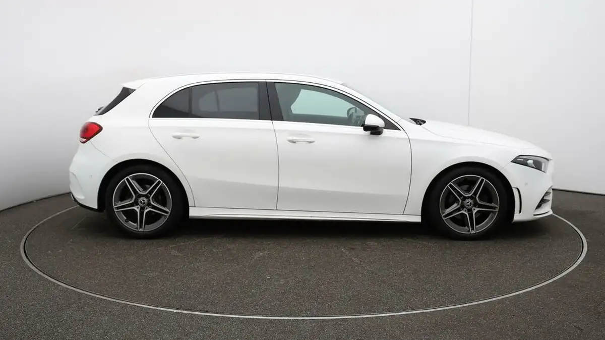 2020-mercedes-benz-a-class-13-a180-amg-line-executive-hatchback-5d-7g-dct-big-48