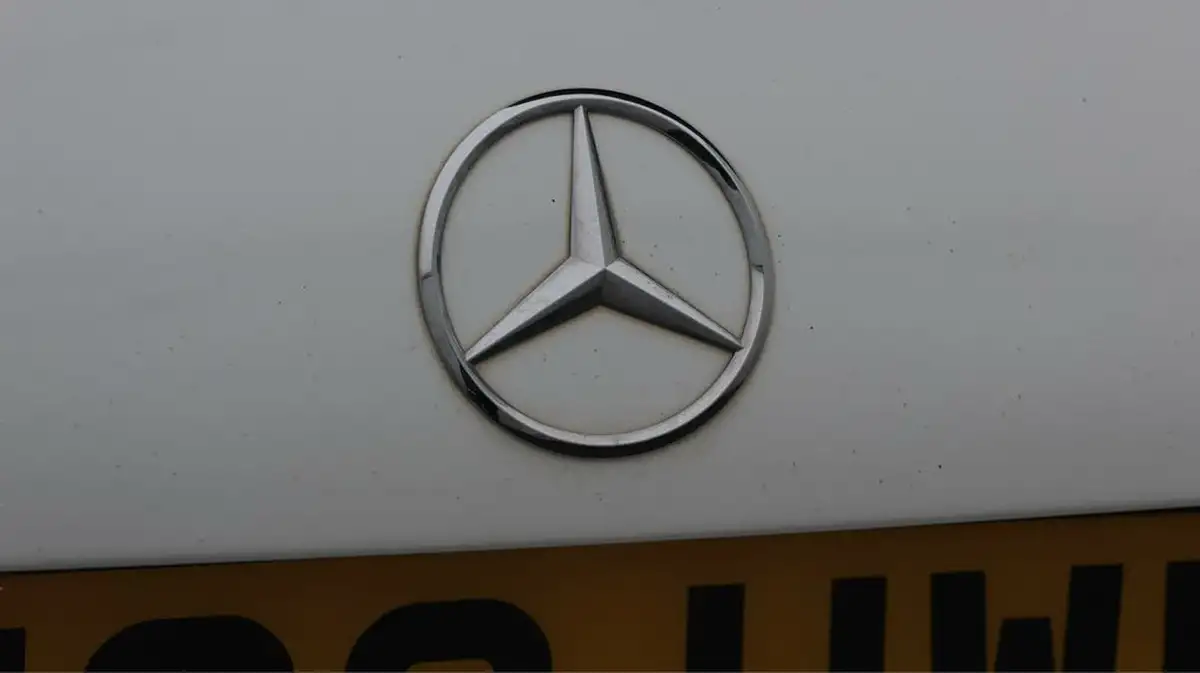 2020-mercedes-benz-a-class-13-a180-amg-line-executive-hatchback-5d-7g-dct-big-20