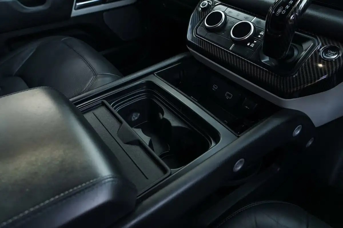 2021-land-rover-110-defender-30-d250-hse-big-31