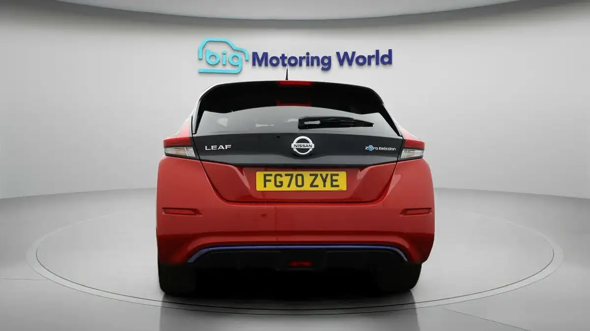 2020-nissan-leaf-e-n-connecta-big-5