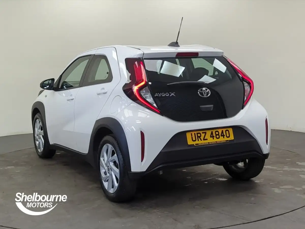 2023-toyota-aygo-x-10-vvt-i-pure-big-1