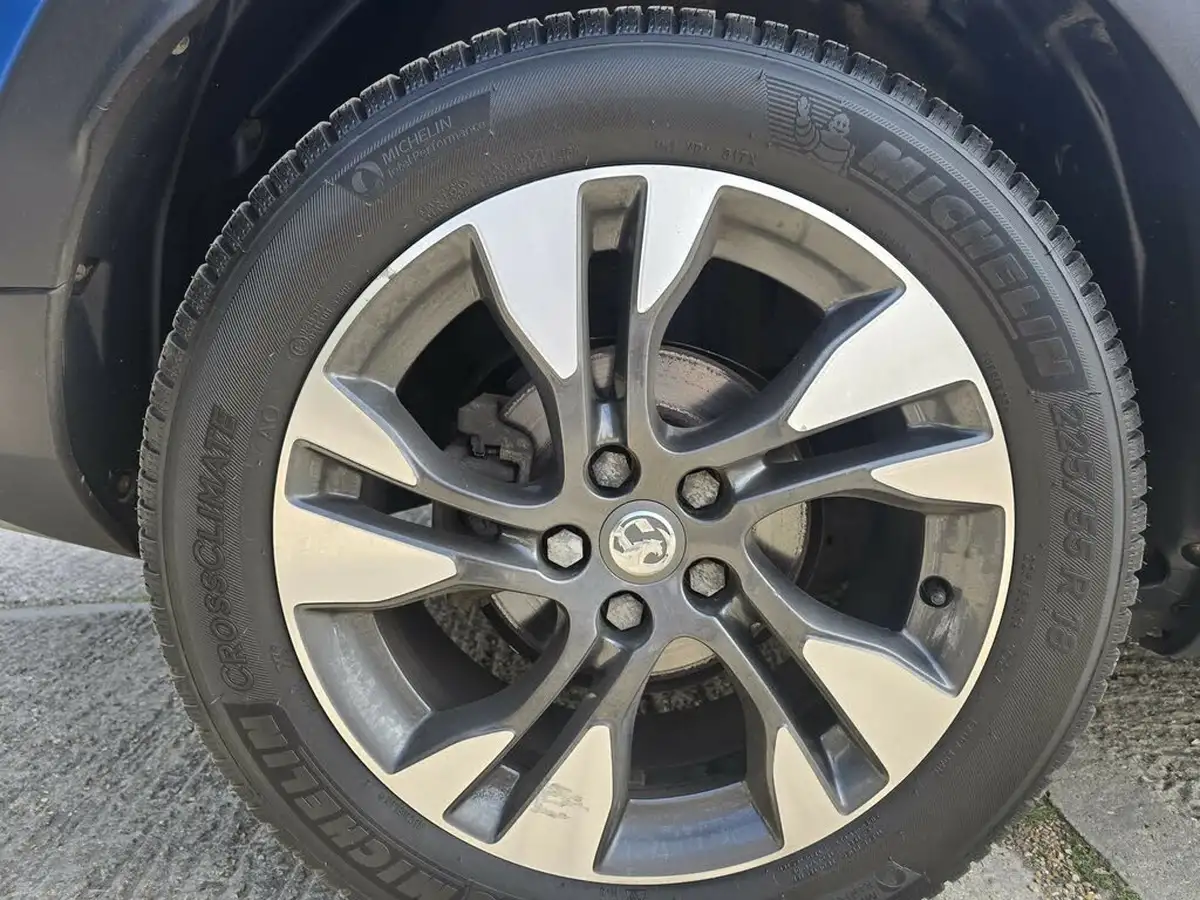 2018-vauxhall-grandland-x-15td-sport-nav-big-24