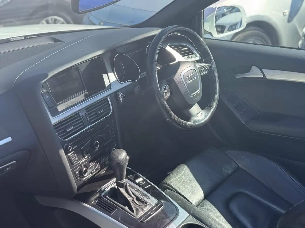 2011-audi-a5-20-s-line-tfsi-211ps-cabriolet-2d-multitronic-big-18
