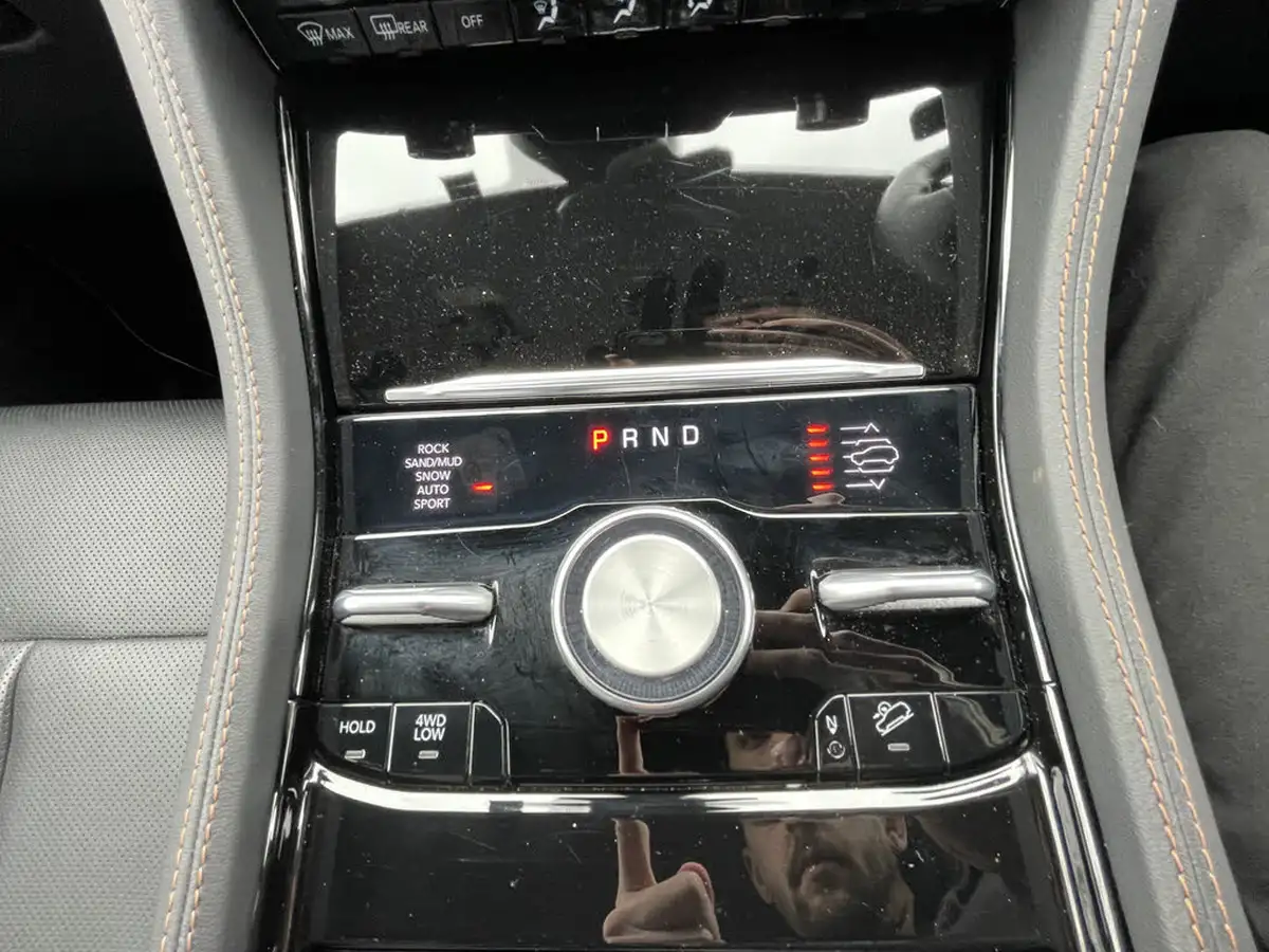 2023-jeep-grand-cherokee-20-gme-summit-reserve-big-41