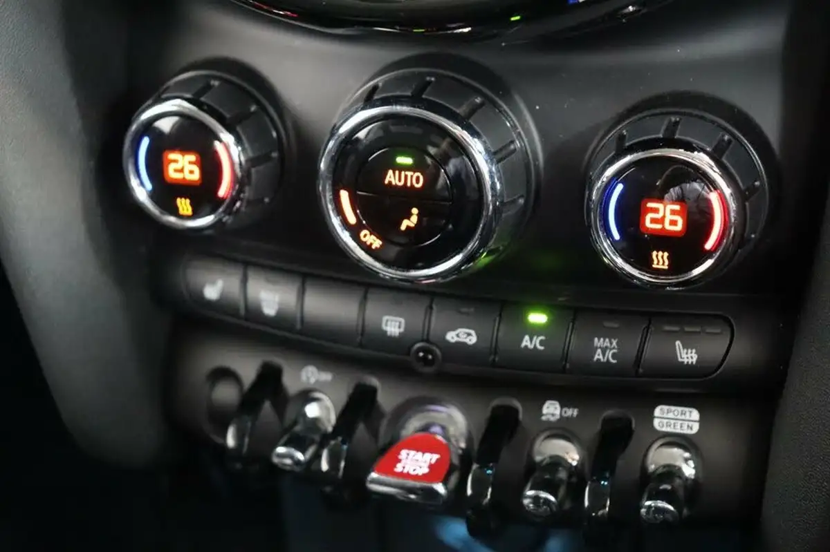 2023-mini-cooper-20-cooper-s-classic-premium-auto-hatchback-3d-auto-big-24