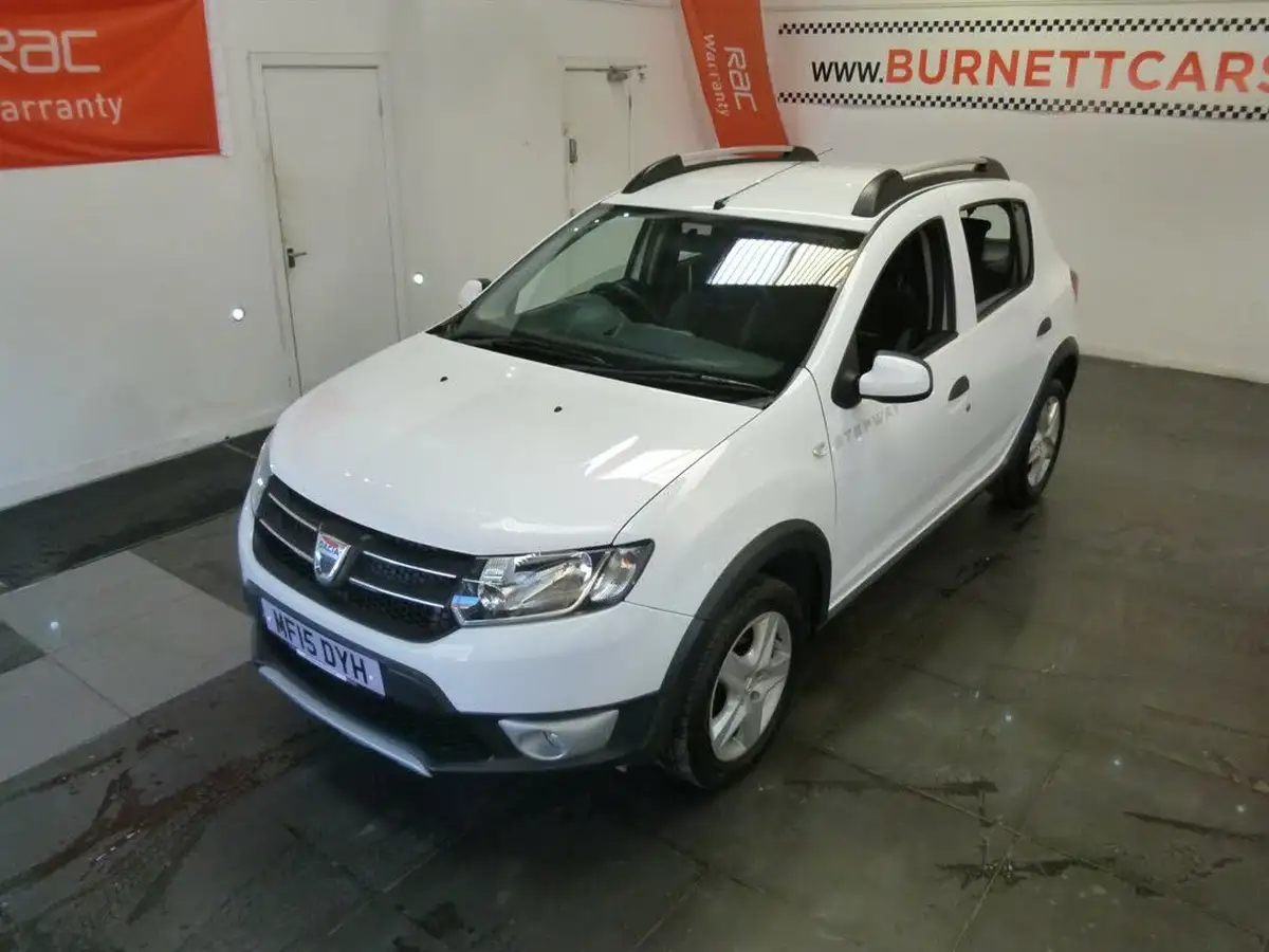 2015-dacia-sandero-stepway-09-laureate-big-9