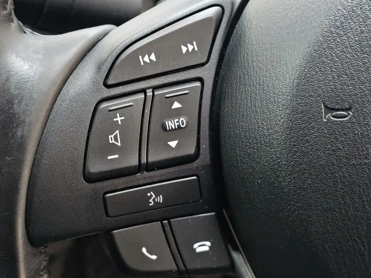 2016-mazda-mazda6-20-se-nav-big-13