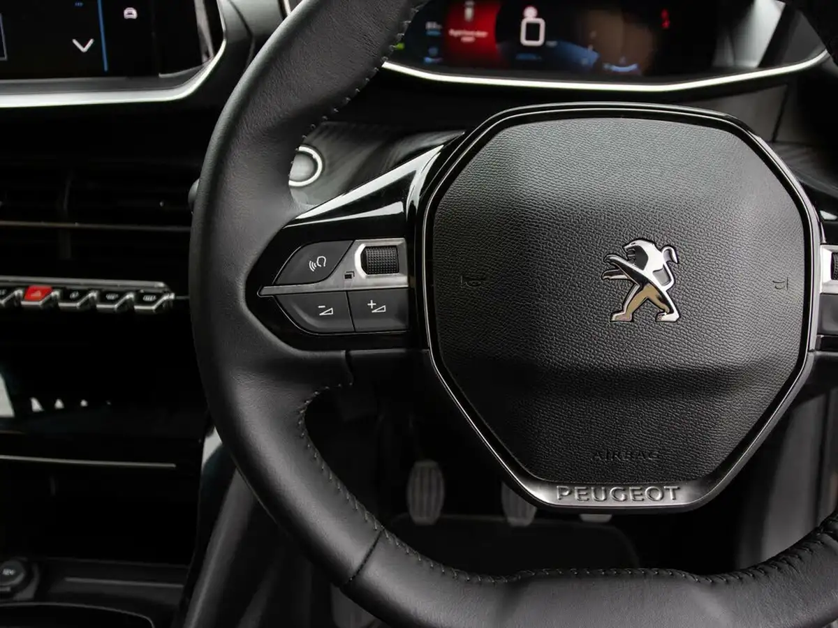 2021-peugeot-208-12-puretech-allure-premium-100bhp-big-18