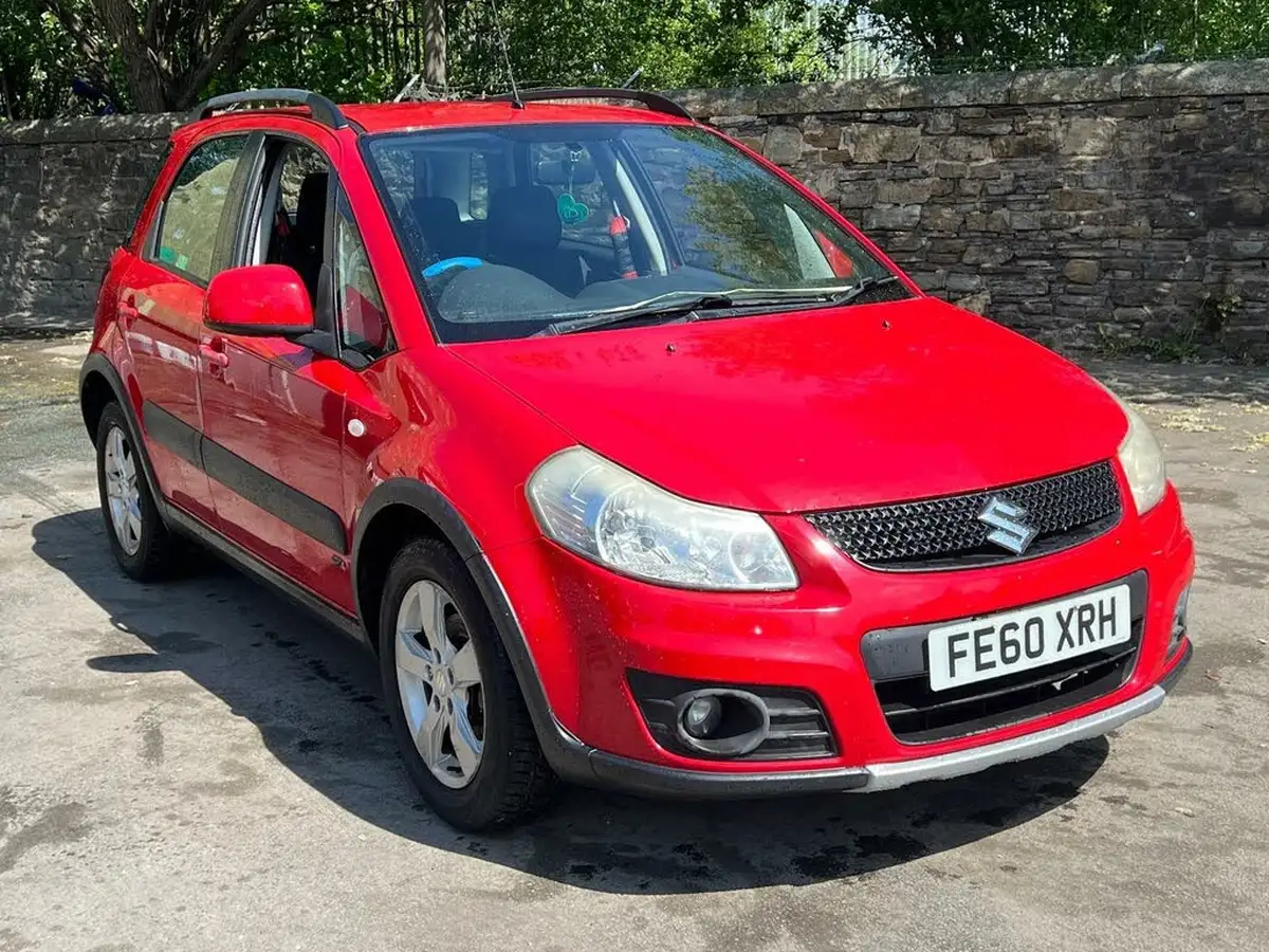 2010-suzuki-sx4-16-sz4-hatchback-5d-big-0