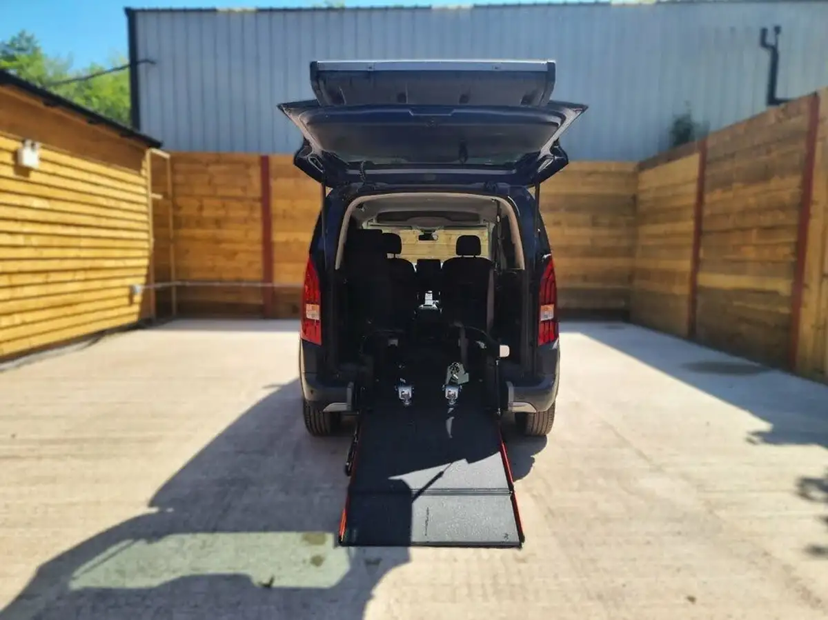 2019-peugeot-rifter-15-bluehdi-allure-130bhp-standardss-eat8-big-2