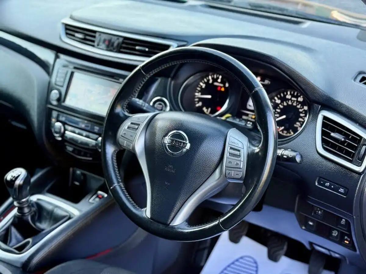 2015-nissan-qashqai-12-n-tec-big-11