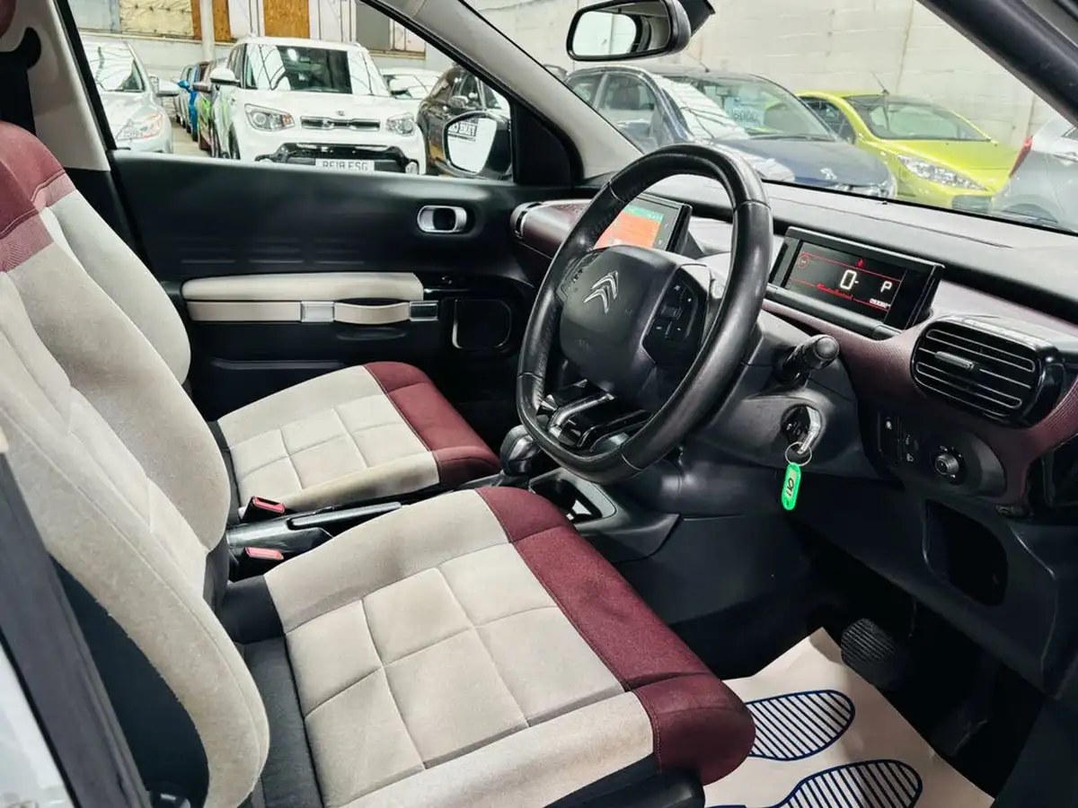 2018-citroen-c4-cactus-12-puretech-flair-110ps-eat6-big-10