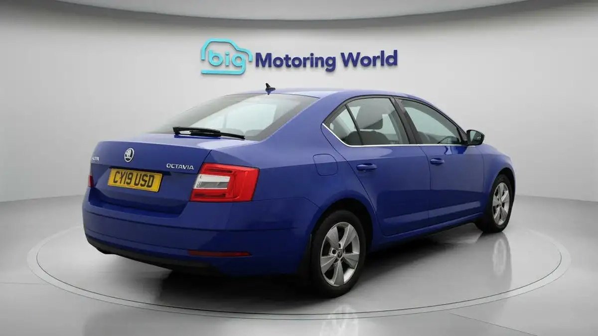 2019-skoda-octavia-10-tsi-se-technology-hatchback-big-7
