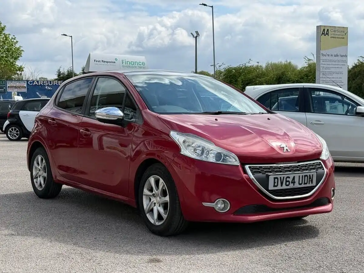 2014-peugeot-208-14td-style-14hdi-68bhp-5d-big-6