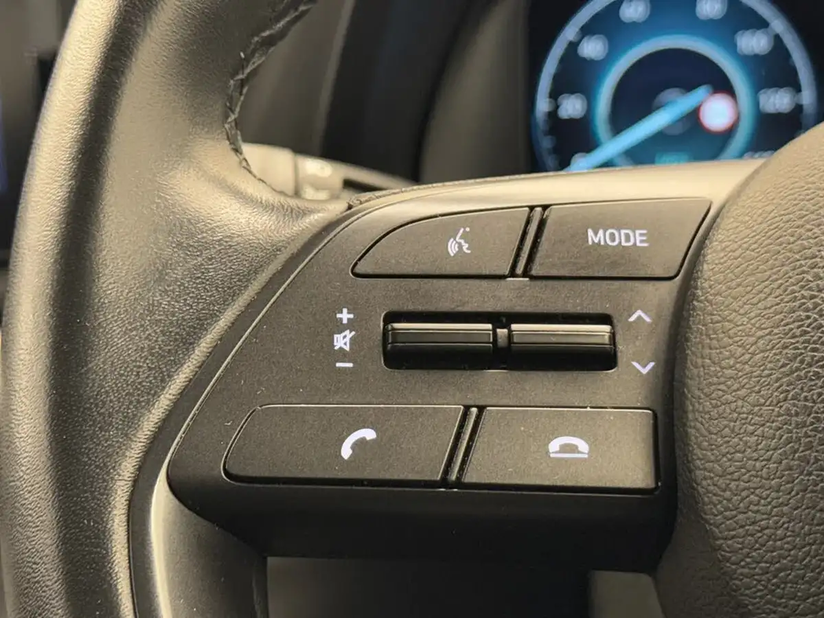2022-hyundai-i20-10-t-gdi-se-connect-eclutch-imt-big-22