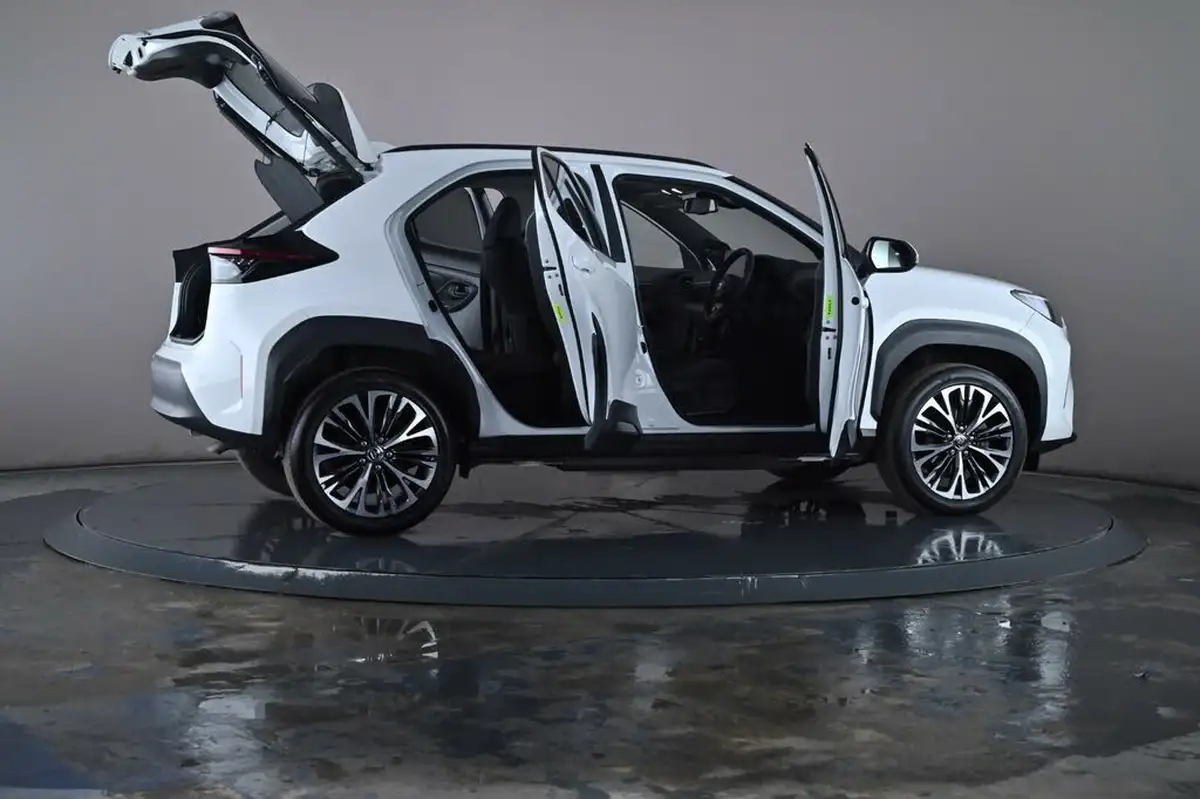2023-toyota-yaris-cross-15-vvt-i-excel-awd-i-big-66