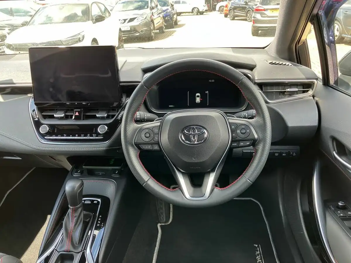 2023-toyota-corolla-20-vvt-i-gr-sport-193bhp-hatchback-big-14