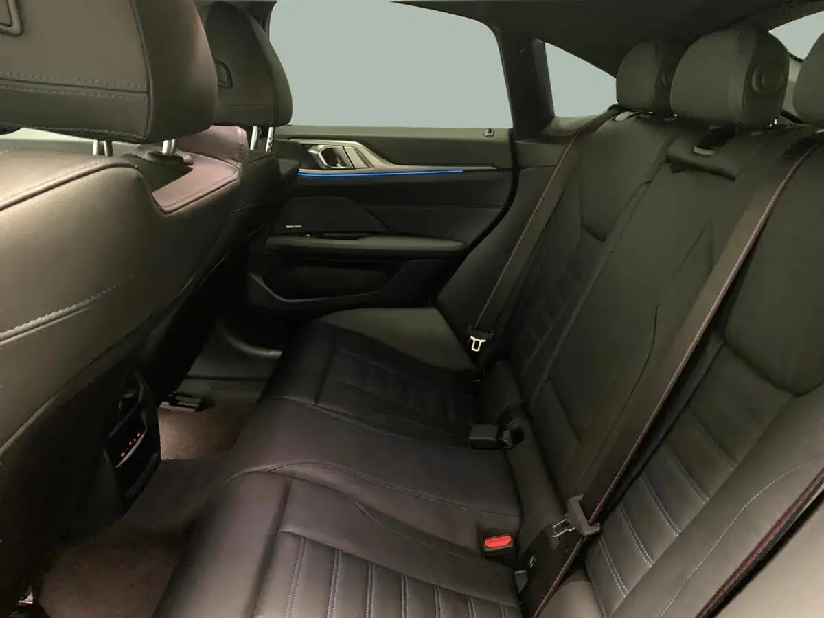 2022-bmw-i4-e-edrive40-m-sport-big-32