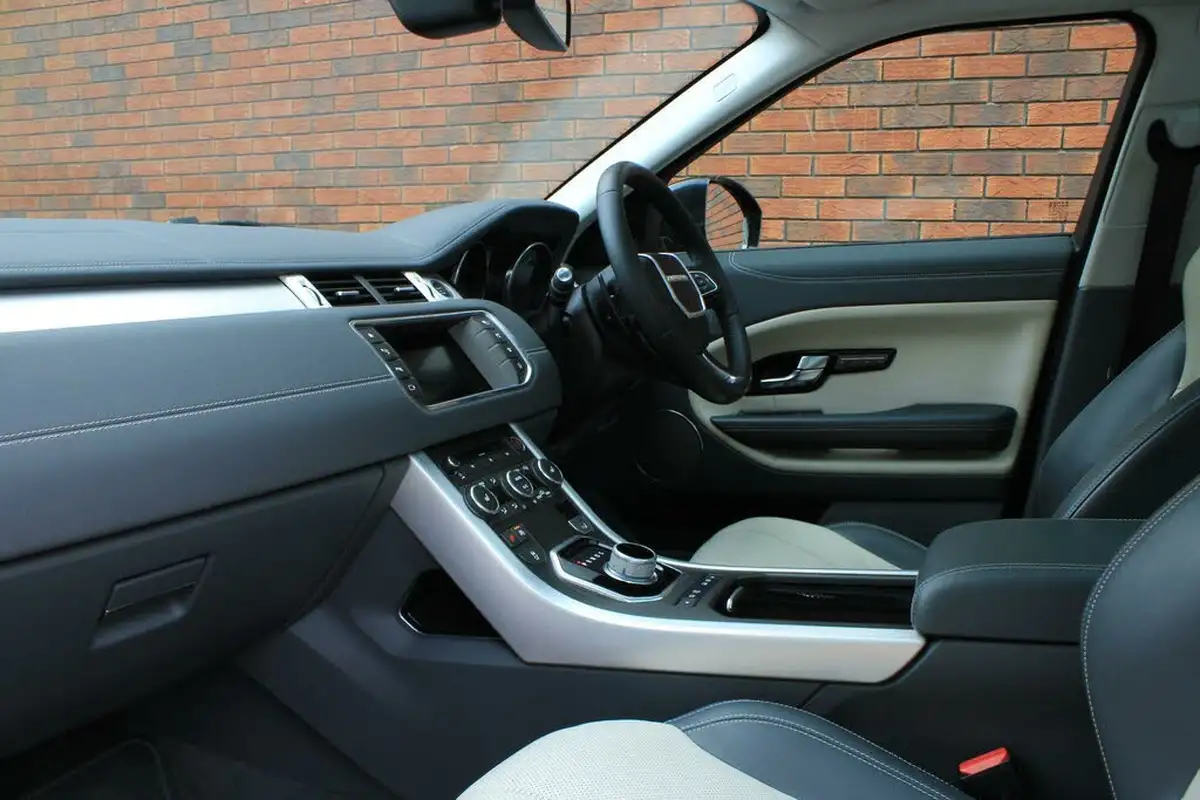 2015-land-rover-range-rover-evoque-20td4-hse-dynamic-lux-ss-hatchback-5d-auto-big-18