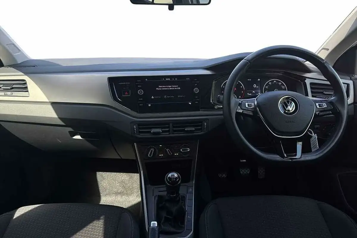 2021-volkswagen-polo-10-tsi-match-big-9