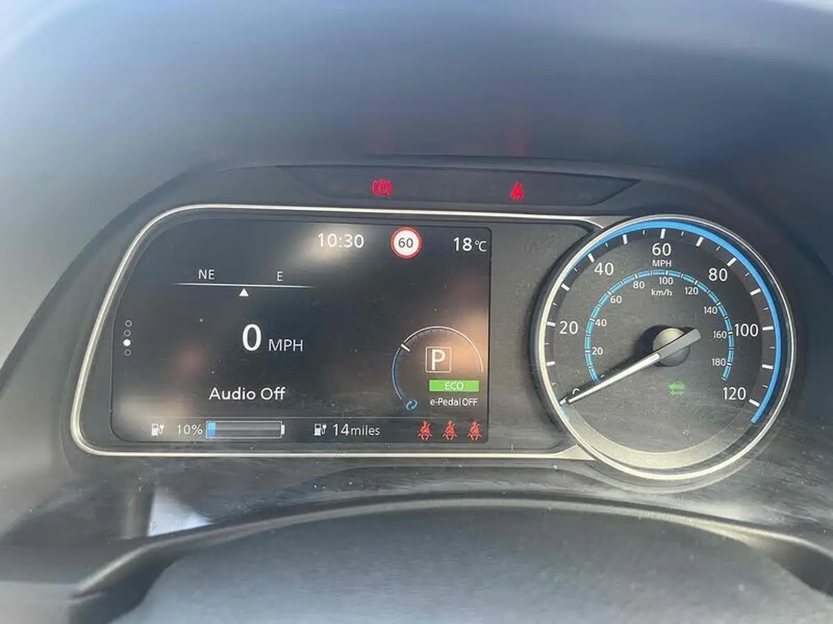 2021-nissan-leaf-e-tekna-big-45