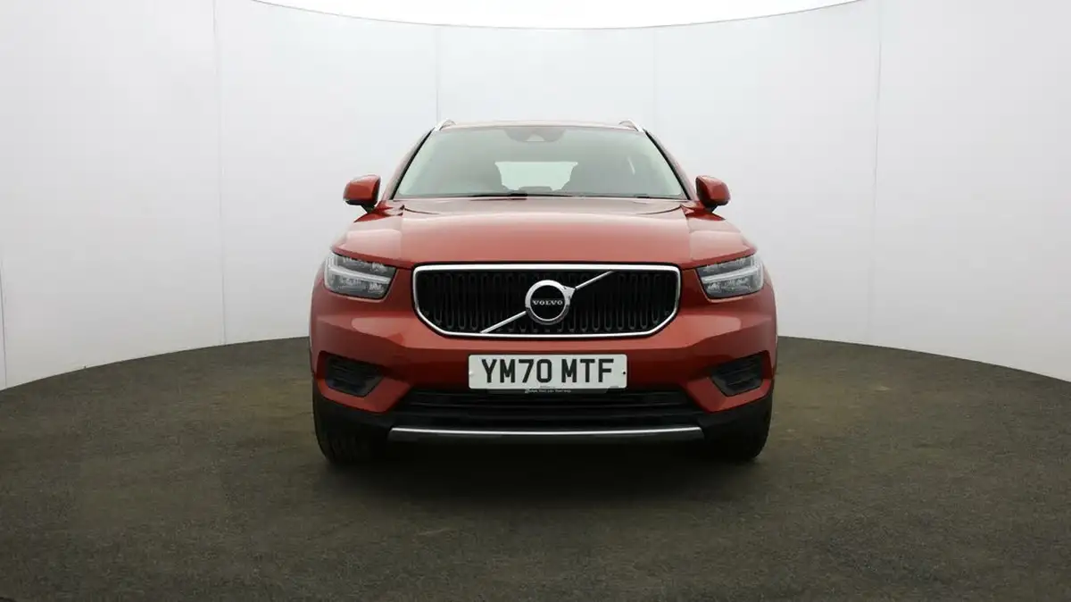 2020-volvo-xc40-20td-d3-momentum-geartronic-big-41